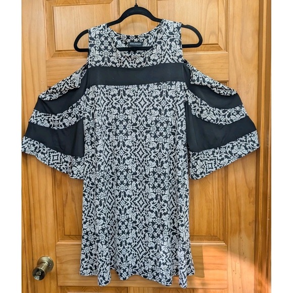 Nina Leonard Dresses & Skirts - Nina Leonard Size L Cold Shoulders Bell Sleeves 3/4 Stretch Dress Pullover